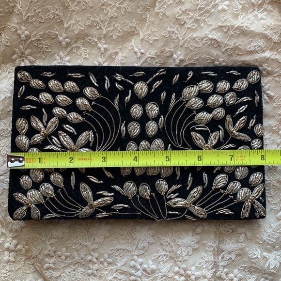 Velvet beaded vintage clutch purse - Picture 6 of 6